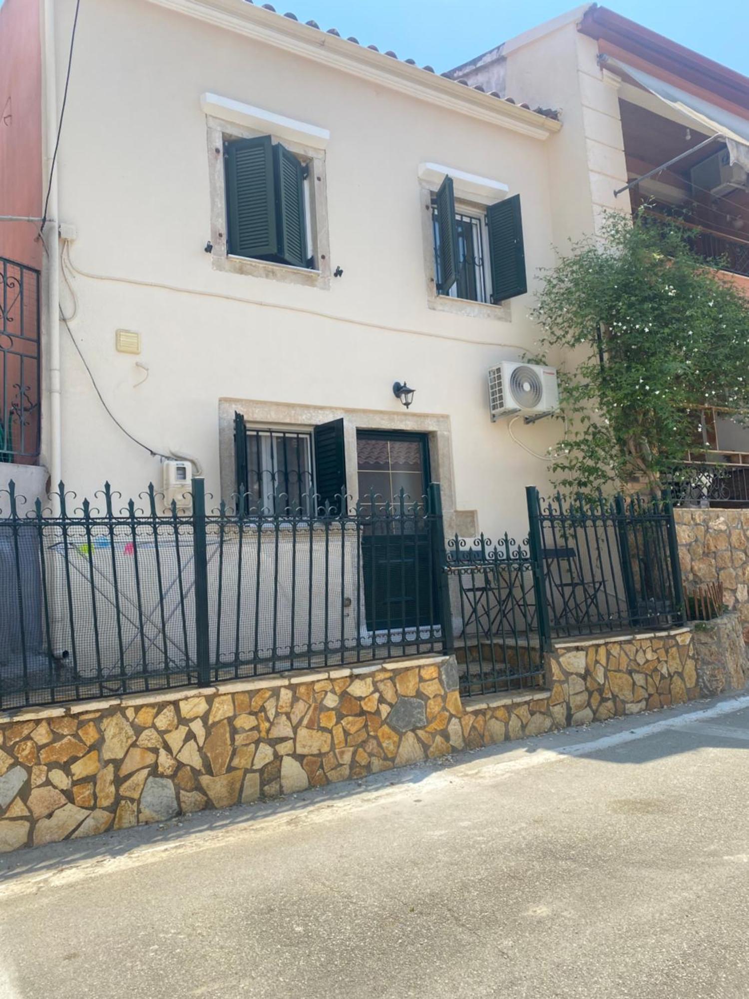 Little Village House Valanio Экстерьер фото